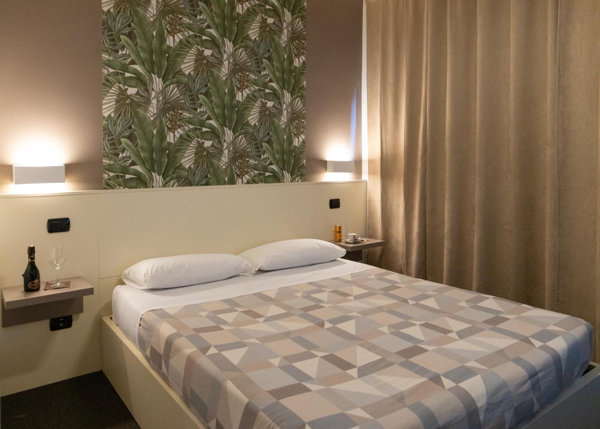Hotel Giallo Ночето Екстер'єр фото